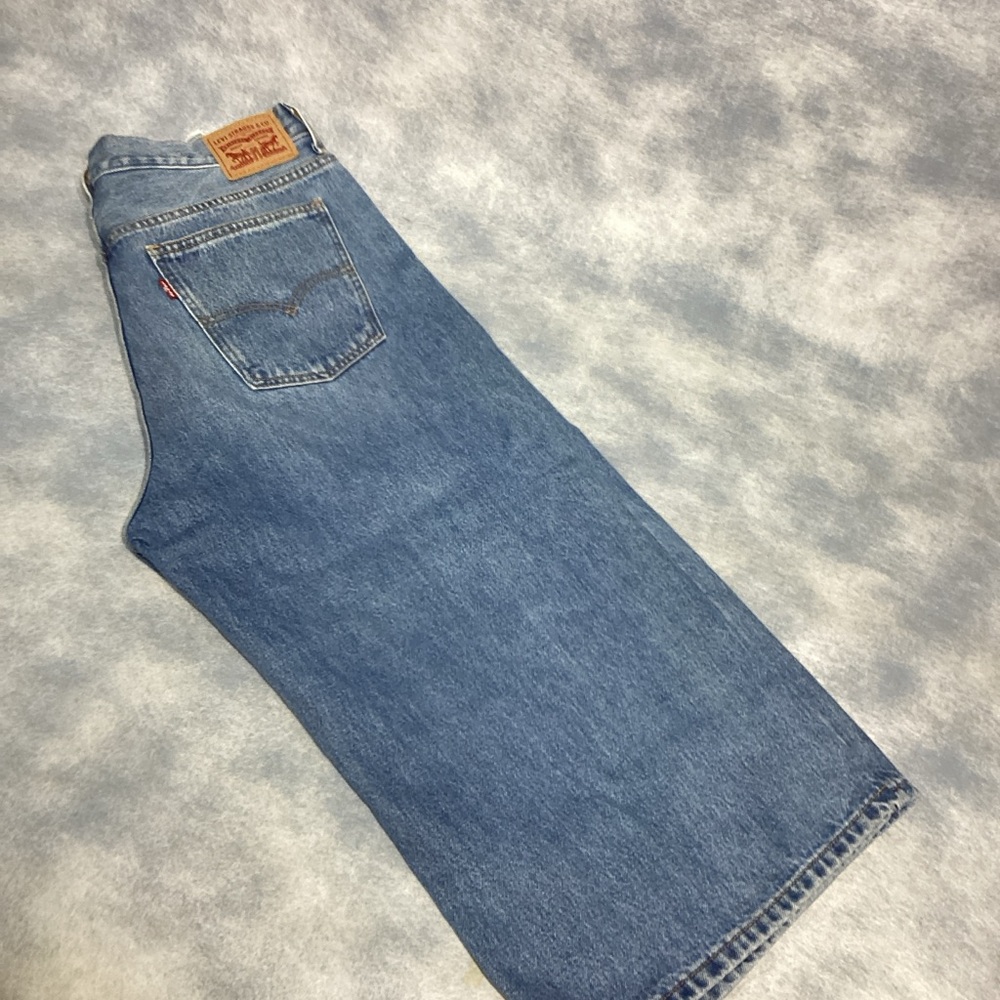 Levi's Jeans Women's 33 Extra Large XL Flood Wide Leg Blue Denim 37x20 Crop